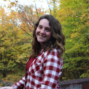 Meet your Posher, Adrienne